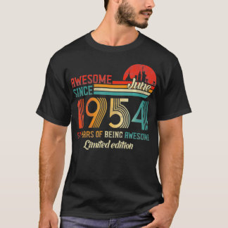 Camiseta Awesome Since June 1954 67 Years Old Born June 195