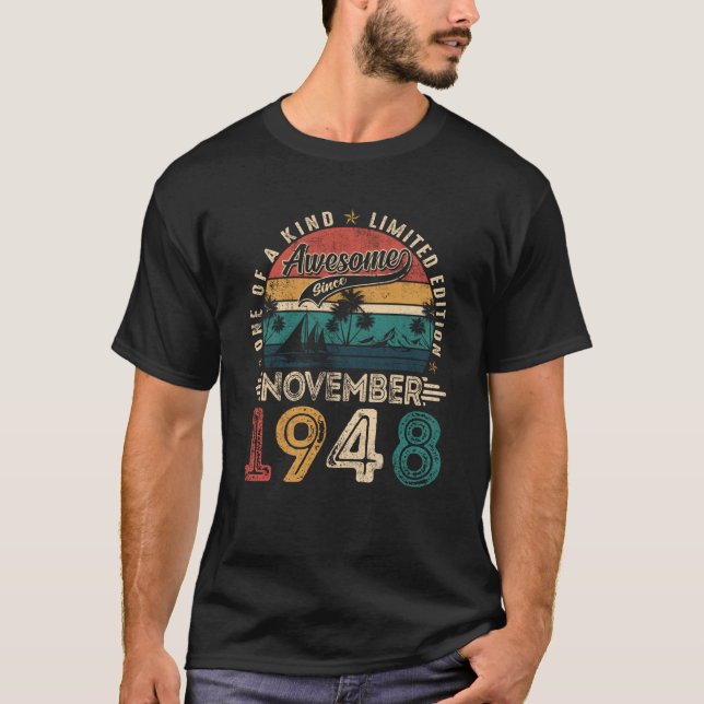 Camiseta Awesome since November 1948 77 Years Old 77th Birt (Anverso)