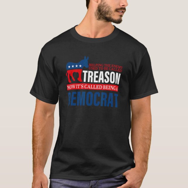 Camiseta Ayudar Al Enemigo Se Llamaba Traición Aparente (Anverso)