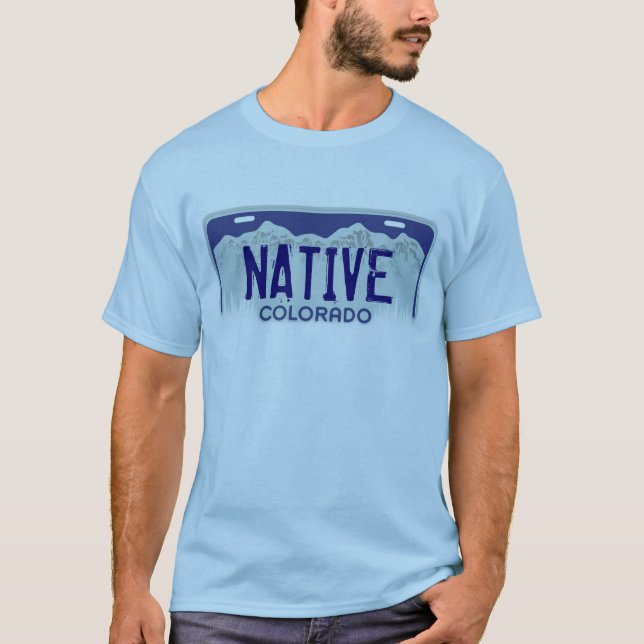 Camiseta azul nativa de los individuos de la placa (Anverso)