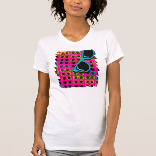 Camiseta Azul sobre gafas de sol rosadas Diseño de patrón N