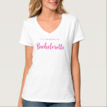 Camiseta Bachelorette Bridal Party Mujeres Blancas y De Ros<br><div class="desc">Personalizado Añadir texto de imagen aquí Plantilla de ropa de vestir Moda de mujer personalizada / Ropa / Tops & T-Shirts / Camisetas de mujer / Mujer Bachelorette Blanco y Rosa caliente Nombre de dama de honor Mujer V-Cuello T-Shirt.</div>