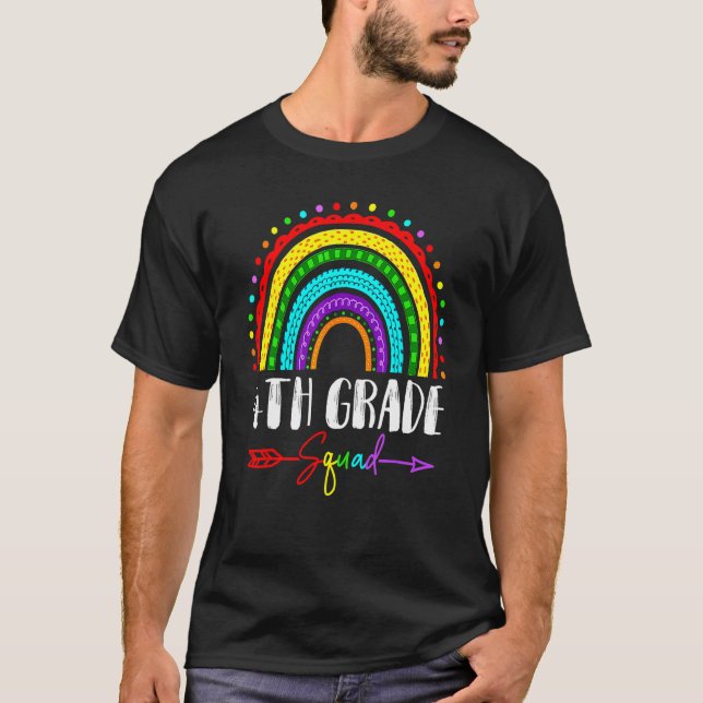 Camiseta Back To School Fourth 4th Grade Squad Cute Rainbow (Anverso)