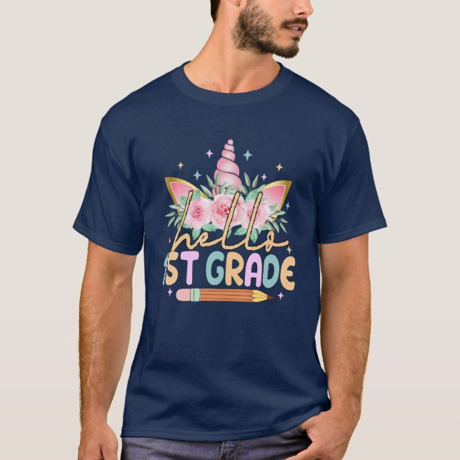 Camiseta Back To School Hello 1St Grade First Day Teacher K (Anverso)