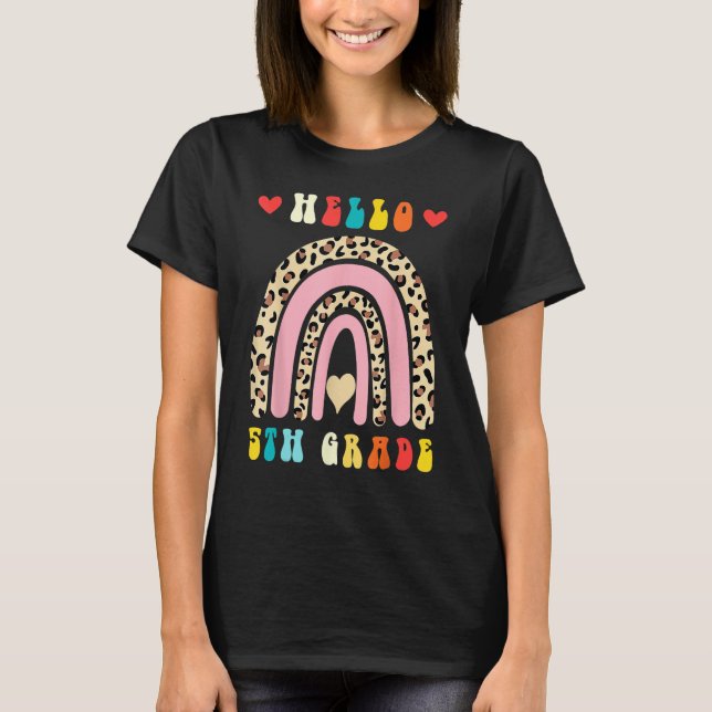 Camiseta Back To School Hello Fifth 5th Grade Rainbow Leopa (Anverso)