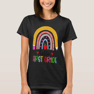 Camiseta Back To School Hello First Grade Teacher Rainbow T