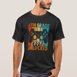 Camiseta Back To School Retro 4th Grade Level Unlocked Vide
