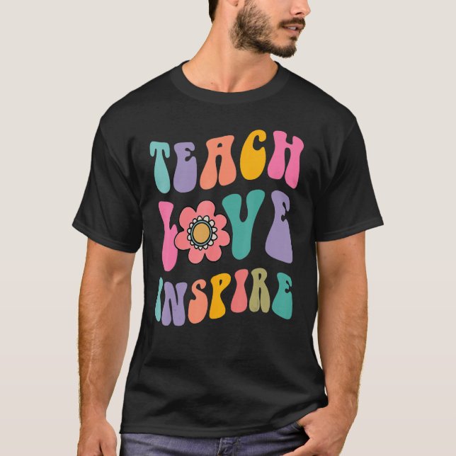 Camiseta Back To School Teach Love Inspire Retro Teachers C (Anverso)