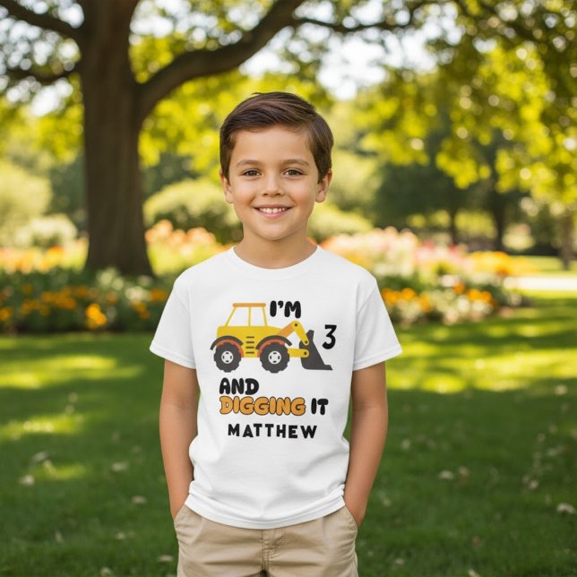 Camiseta Backhoe De Vehículo De Construcción Con Nombre Per (Subido por el creador)