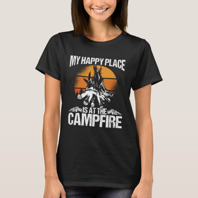 Camiseta Backprint Mi Feliz Lugar Es Un Campamento (Anverso)