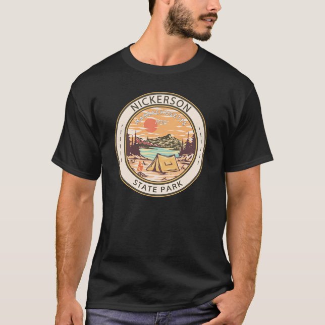 Camiseta Badge del Parque Estatal Nickerson Massachusetts (Anverso)