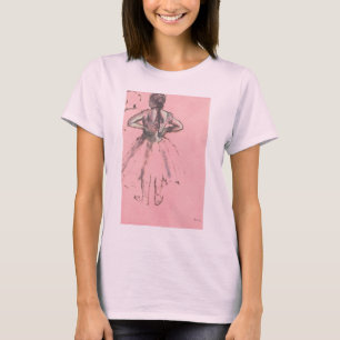 Camiseta Bailarina desde atrás, manos en caderas por Edgar 