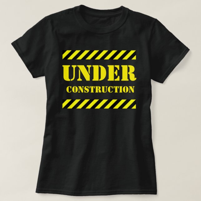 CAMISETA BAJO CAMPO DE CONSTRUCCIÓN (Diseño del anverso)