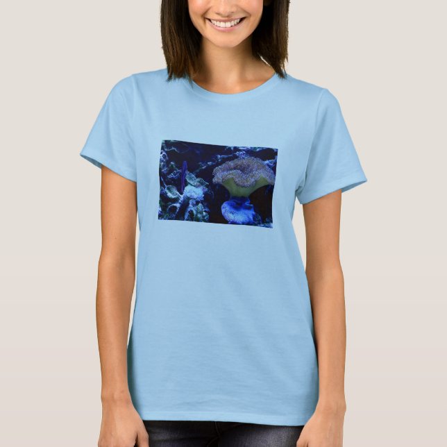 Camiseta Bajo el paisaje marino en un (Anverso)