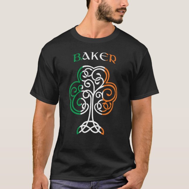 Camiseta BAKER Nombre irlandés Shamrock Ireland Flag Family (Anverso)