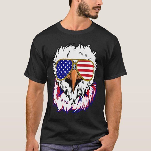 Camiseta Bald Eagle with Mullet 4th of July American Flag (Anverso)
