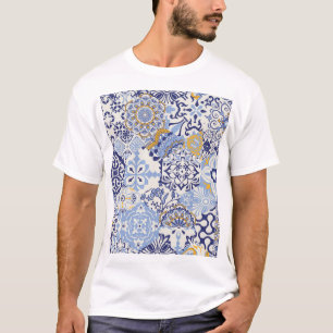 Camiseta Baldosas azules de color azulón: tónica a mano.