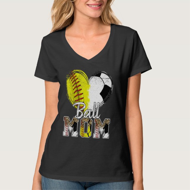 Camiseta Ball Mom Heart Softball Soccer Sport Women Mother  (Anverso)