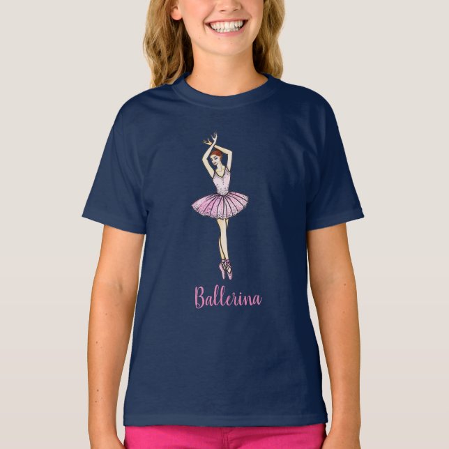 Camiseta Ballerina con ropa rosa y zapatos punteros (Anverso)