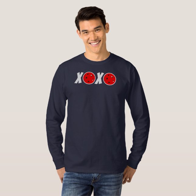 Camiseta Baloncesto Amor Valentín XOXO Bolas de Pollo Rojo (Anverso completo)