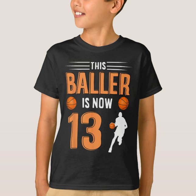 Camiseta Baloncesto por los 13 Años - Este Baller Ya Tiene  (Anverso)