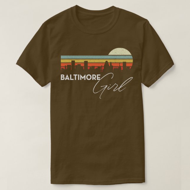 Camiseta Baltimore Chica Retro Sunset City Skyline Souvenir (Diseño del anverso)
