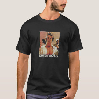 Camiseta Bancos Exteriores John B Retrato Zapatos Premium A