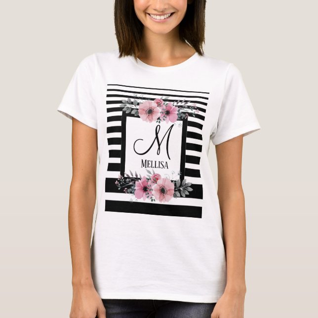Camiseta Bandas negras y blancas monograma floral rosa (Anverso)