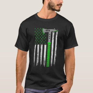 Camiseta Bandera Americana en problemas trepando por St Pat