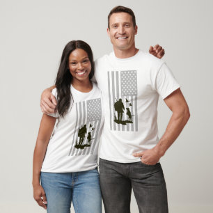 Camiseta Bandera americana vintage de caza silueta al aire