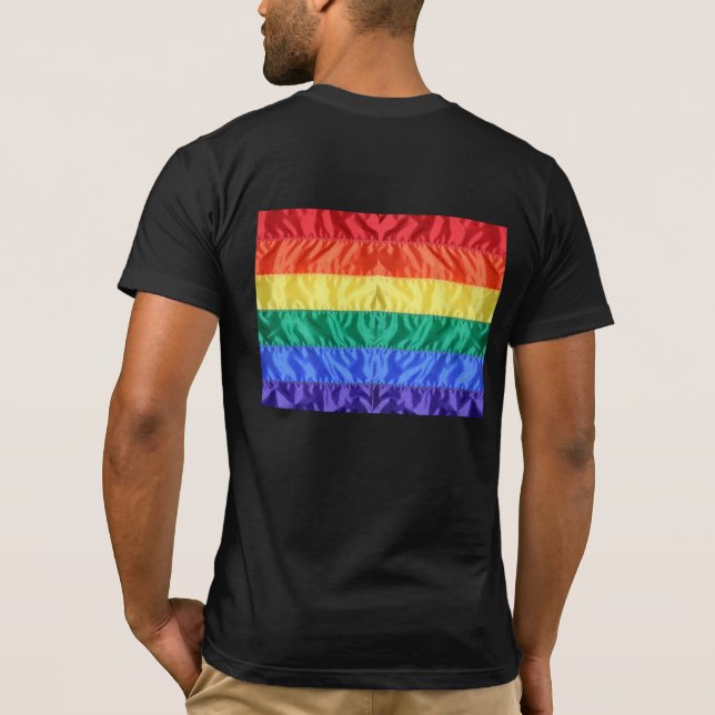 Camiseta Bandera arcoiris Orgullo gay LGBTQ el amor LGBT es (Reverso)
