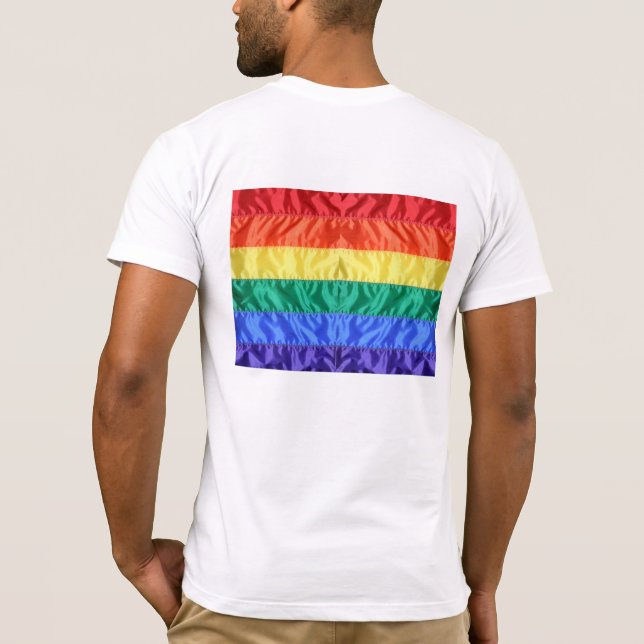 Camiseta Bandera arcoiris Orgullo gay LGBTQ el amor LGBT es (Reverso)