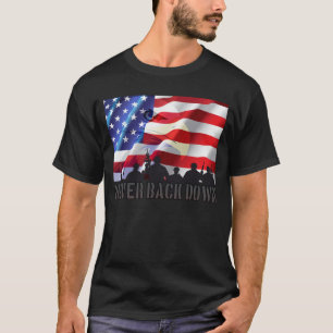 Camiseta Bandera de águila patriótica nunca retrocede y sol