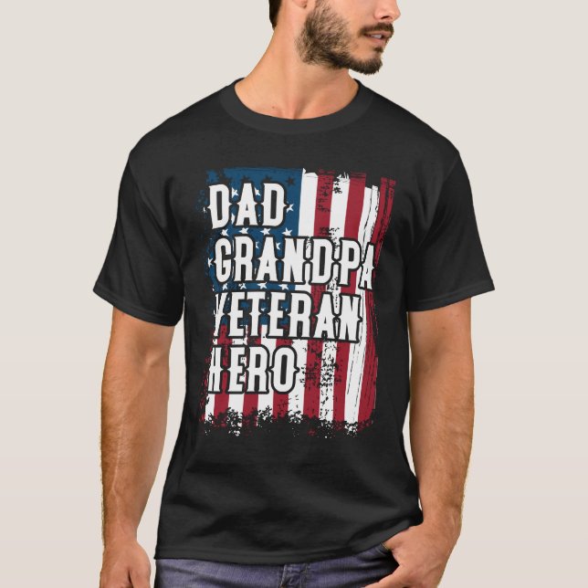 Camiseta Bandera de Amercian del héroe del veterano del (Anverso)