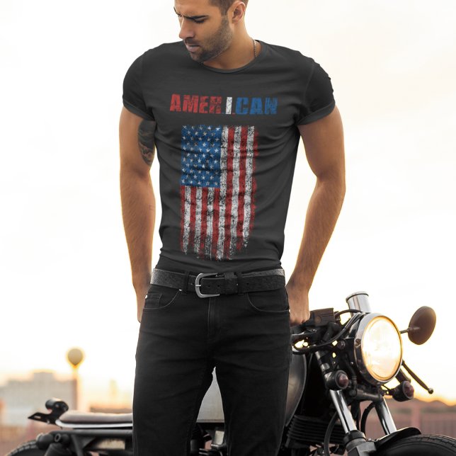 Camiseta Bandera de cosecha estadounidense (AMER.I.CAN) (AMER.I.CAN vintage retro grunge independence day apparel. Wear with pride! )