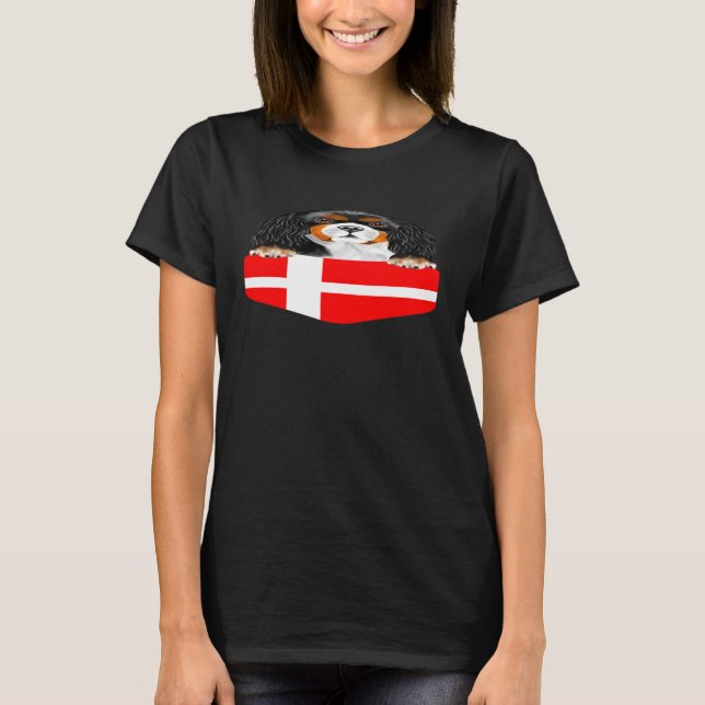Camiseta Bandera de Dinamarca Cavalier Rey Charles Spaniel  (Anverso)