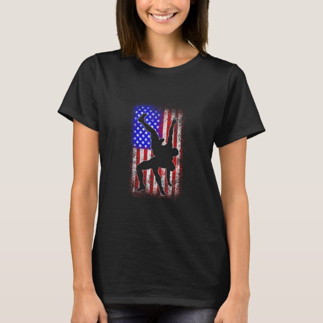 Camiseta Bandera De Eeuu Luchando Contra La Bandera America (Anverso)