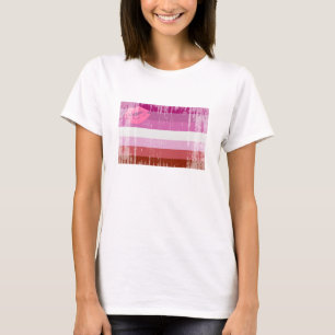Camiseta Bandera de Orgullo Lesbiana con Lápiz Labial