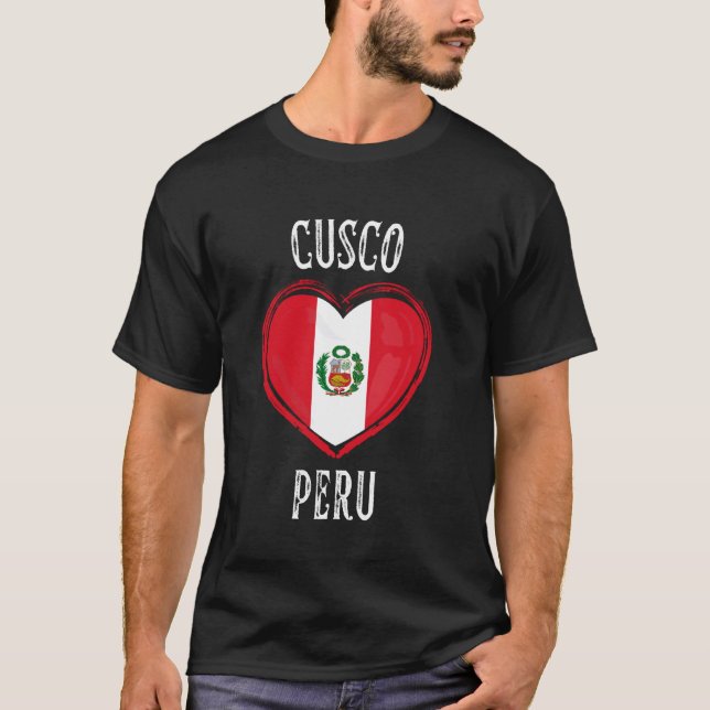 Camiseta Bandera de Perú Corazón Ciudad de Cusco (Anverso)