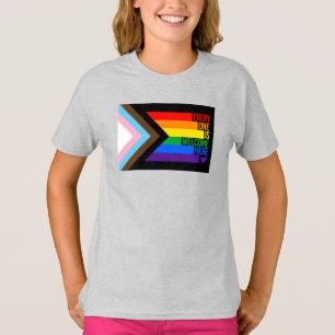 Camiseta Bandera de Todos son Bienvenidos Aquí (Orgullo Pro