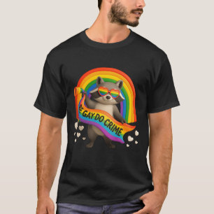 Camiseta Bandera del Orgullo Be Gay Do Crime Lgbtq Raccoon