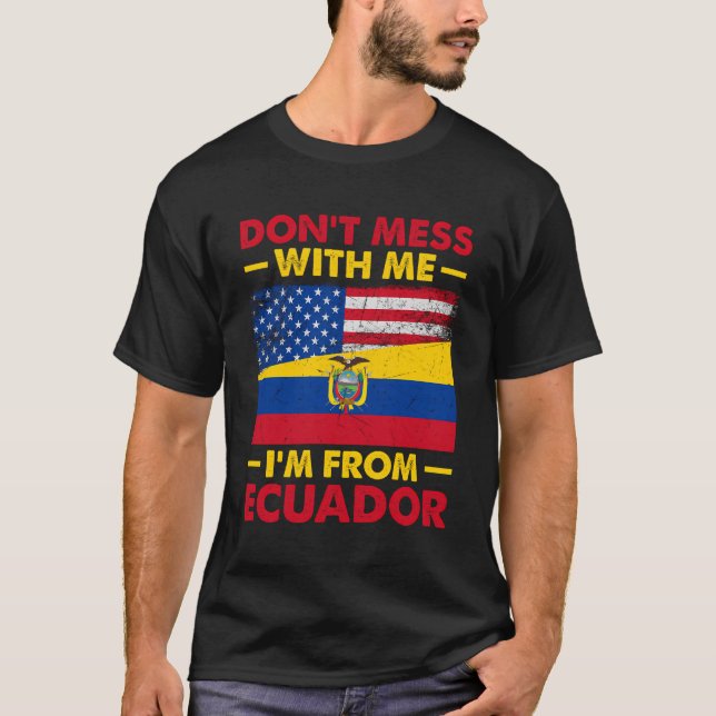 Camiseta Bandera ecuatoriana mitad norteamericana mitad ecu (Anverso)