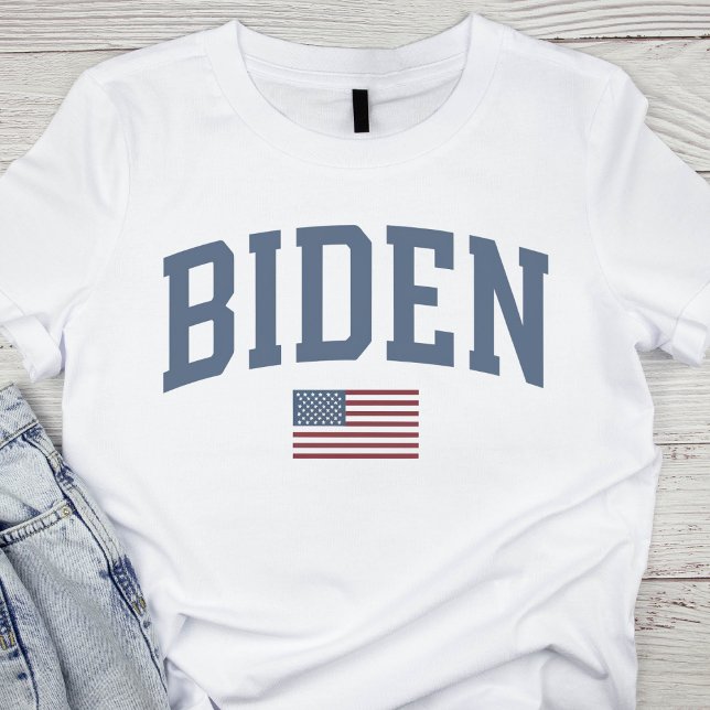 Camiseta Bandera estadounidense clásica Biden 2024 (Subido por el creador)