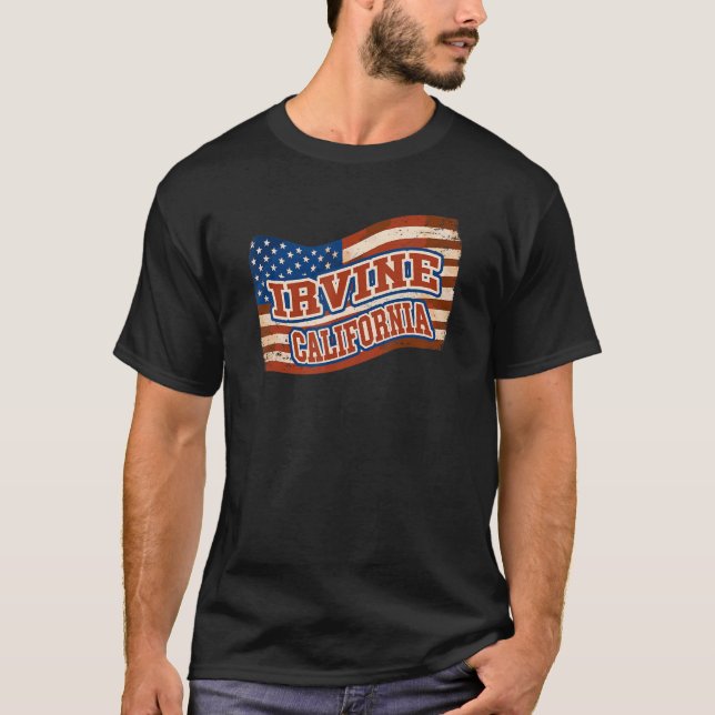 Camiseta Bandera estadounidense de Irvine City California (Anverso)