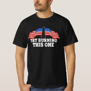 Camiseta Bandera estadounidense intenta quemar este Día de