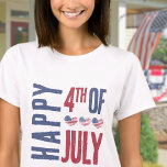 Camiseta Bandera Estadounidense Patriótica 4 De Julio<br><div class="desc">Cute Patriótico USA Bandera Americana Corazón 4 De Julio Camiseta! ¡Presenta unos corazones de la Bandera Americana que parecen angustiados para formar una divertida imagen roja, blanca y azul! Personalizar los colores del fondo y los tipos de letra si lo desea. Celebra las estrellas y las rayas con este tema...</div>