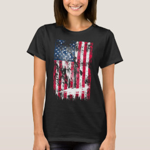 Camiseta Bandera estadounidense que alaba a lobo con bander