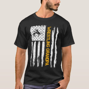 Camiseta Bandera estadounidense vintage luchando contra el 