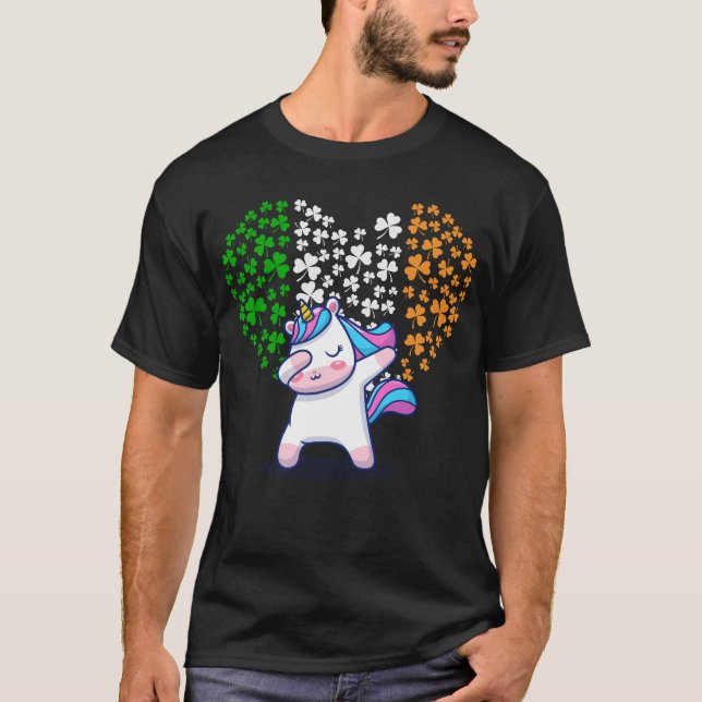 Camiseta Bandera irlandesa valentina de Unicorn Dabbing (Anverso)