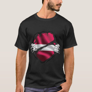Camiseta Bandera negra de las raíces puras de Letonia